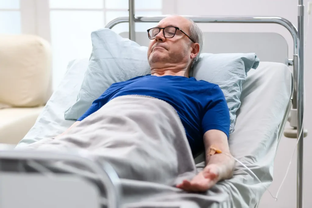 Diseño de dormitorio accesible y seguro para personas de la tercera edad